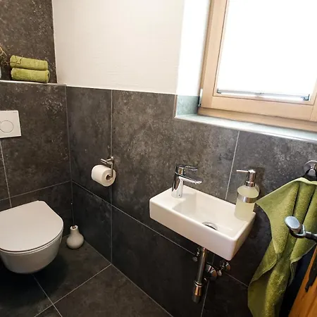 Adelheid Keusche - In Σαλέ Rennweg am Katschberg