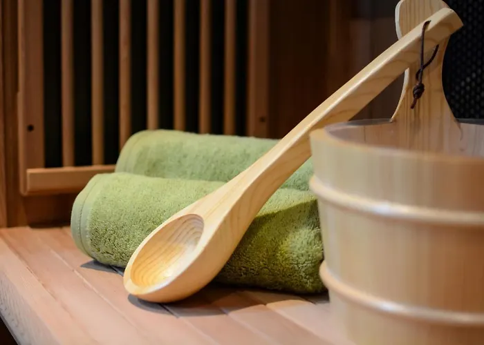 Adelheid Keusche - In * רנווג